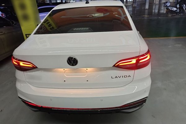 Volkswagen Lavida 2024, 11800 км, за 12794 USD - фото 17