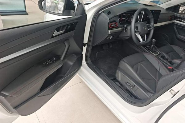 Volkswagen Lavida 2024, 1400 км, за 14127 USD - фото 19