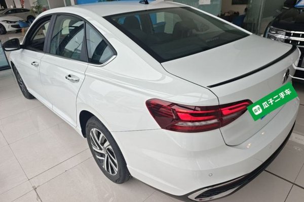 Volkswagen Lavida 2024, 1400 км, за 14127 USD