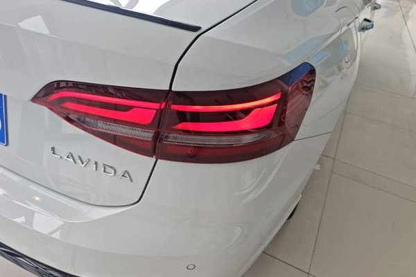 Volkswagen Lavida 2024, 1400 км, за 14127 USD - фото 7