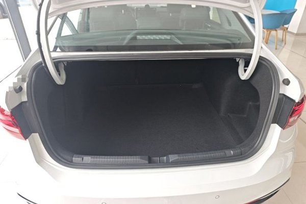 Volkswagen Lavida 2024, 1400 км, за 14127 USD - фото 22