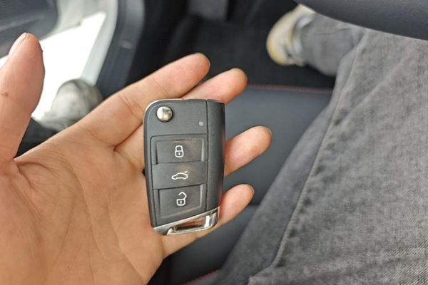 Volkswagen Lavida 2024, 1400 км, за 14127 USD - фото 12