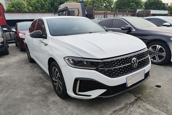 Volkswagen Lavida 2024, 28900 км, за 13219 USD