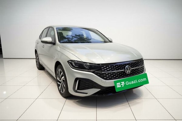 Volkswagen Lavida 2024, 3500 км, за 14763 USD