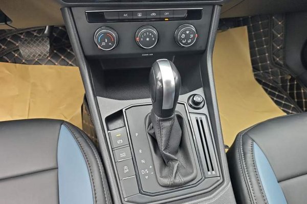 Volkswagen Lavida 2024, 68500 км, за 11237 USD - фото 17