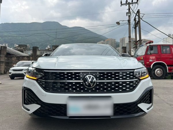 Volkswagen Lavida 2024, 900 км, за 15562 USD