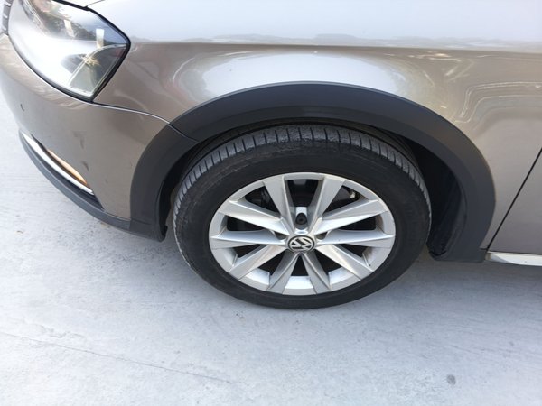 Volkswagen Magotan 2012, 198300 км, за 8659 USD