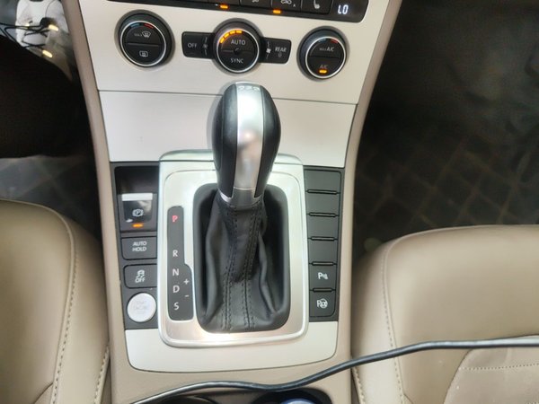 Volkswagen Magotan 2013, 106200 км, за 7623 USD - фото 11