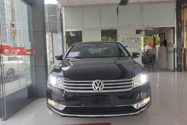 Volkswagen Magotan 2015, 120200 км, за 7476 USD