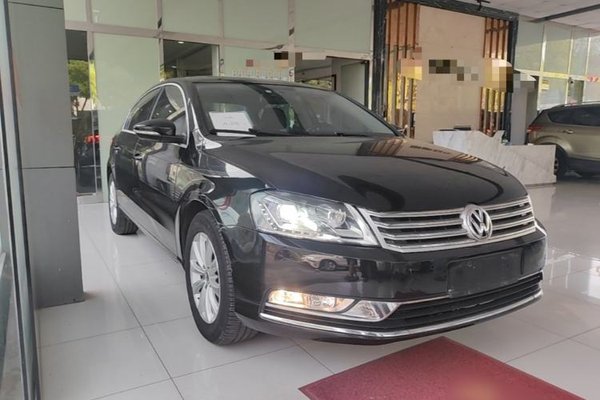 Volkswagen Magotan 2015, 120200 км, за 7476 USD
