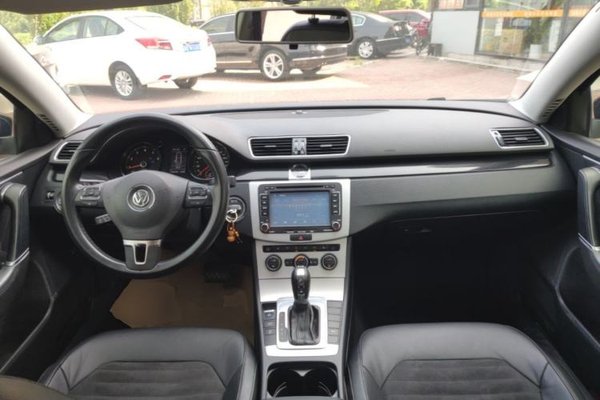 Volkswagen Magotan 2015, 120600 км, за 8906 USD - фото 13