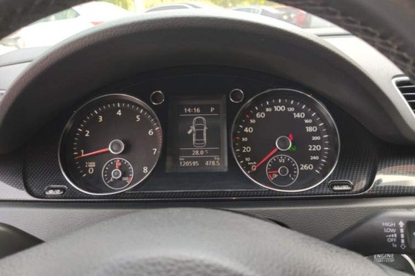 Volkswagen Magotan 2015, 120600 км, за 8906 USD - фото 15