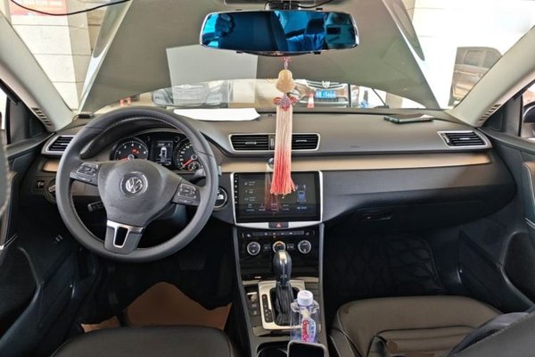 Volkswagen Magotan 2016, 80300 км, за 8247 USD - фото 13
