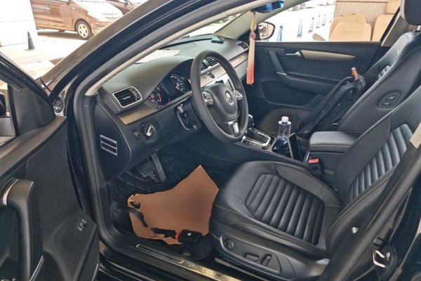 Volkswagen Magotan 2016, 80300 км, за 8247 USD - фото 18