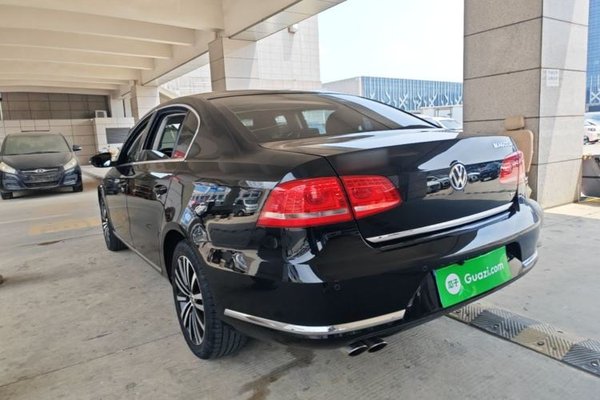 Volkswagen Magotan 2016, 80300 км, за 8247 USD