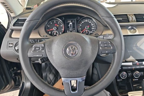 Volkswagen Magotan 2016, 80300 км, за 8247 USD - фото 14