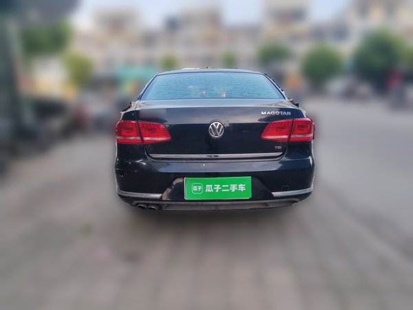 Volkswagen Magotan 2016, 84100 км, за 8684 USD