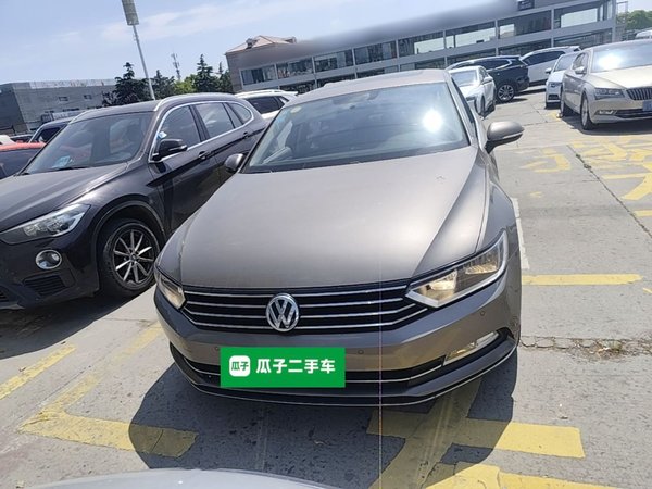 Volkswagen Magotan 2017, 128100 км, за 9608 USD