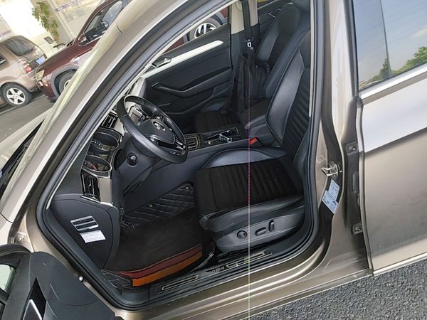 Volkswagen Magotan 2017, 128100 км, за 9608 USD - фото 18