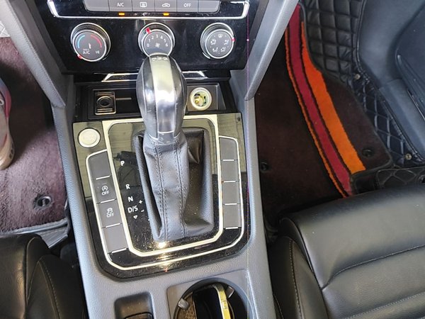 Volkswagen Magotan 2017, 128100 км, за 9608 USD - фото 17