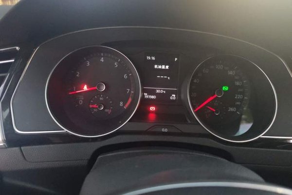 Volkswagen Magotan 2017, 191900 км, за 7654 USD - фото 11