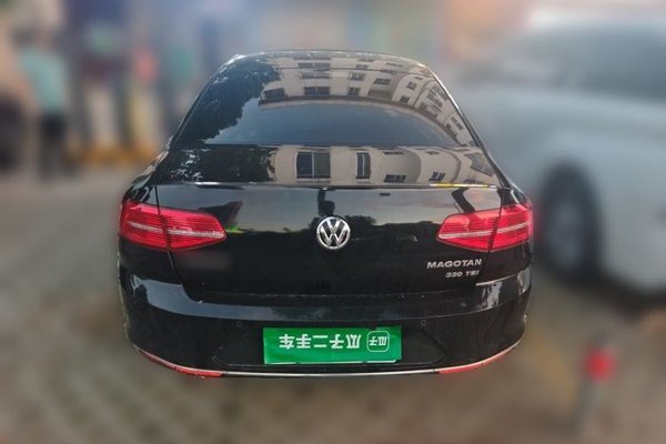 Volkswagen Magotan 2017, 191900 км, за 7654 USD