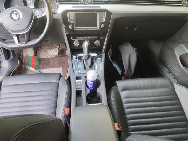 Volkswagen Magotan 2017, 94200 км, за 10241 USD