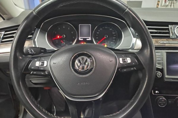 Volkswagen Magotan 2017, 95500 км, за 10512 USD - фото 13
