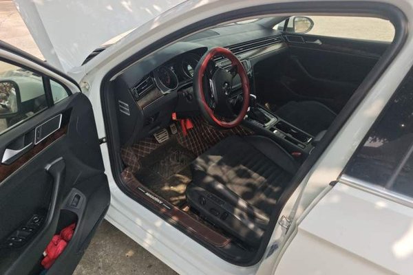 Volkswagen Magotan 2017, 126000 км, за 10015 USD - фото 13