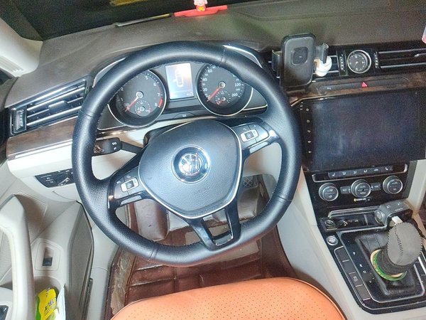 Volkswagen Magotan 2017, 91100 км, за 9443 USD - фото 11