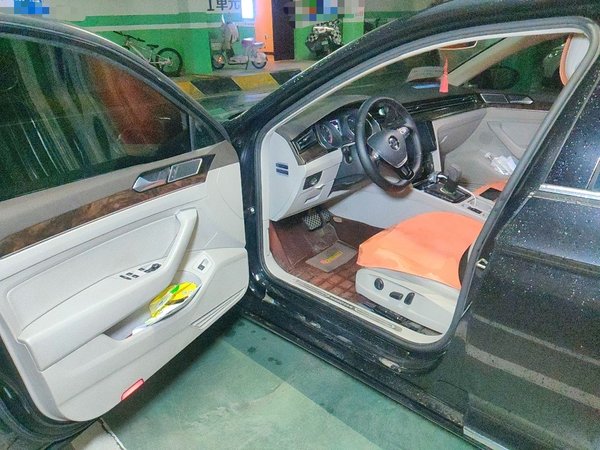 Volkswagen Magotan 2017, 91100 км, за 9443 USD - фото 17