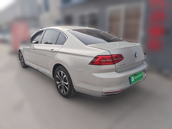 Volkswagen Magotan 2017, 131000 км, за 10346 USD