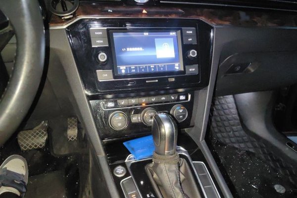 Volkswagen Magotan 2018, 106800 км, за 12118 USD - фото 12