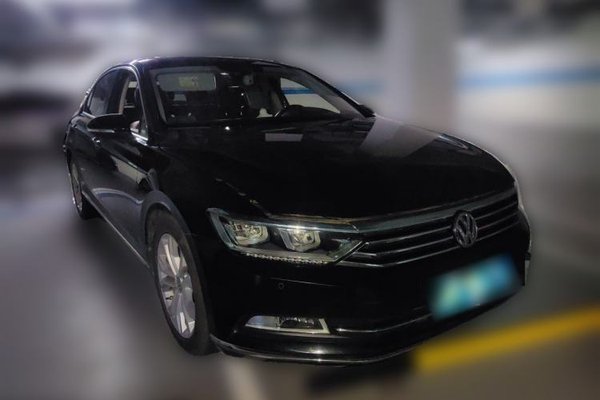 Volkswagen Magotan 2018, 106800 км, за 12118 USD