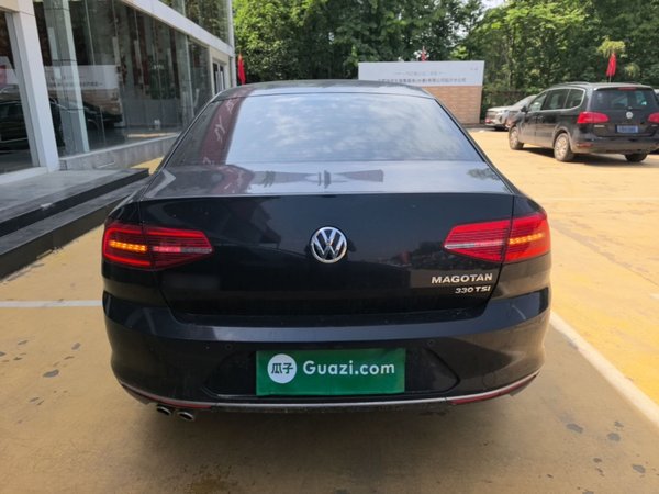 Volkswagen Magotan 2018, 122200 км, за 12133 USD