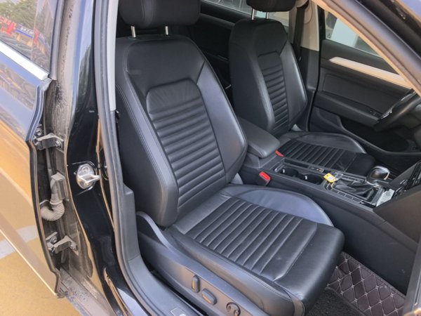 Volkswagen Magotan 2018, 122200 км, за 12133 USD - фото 23