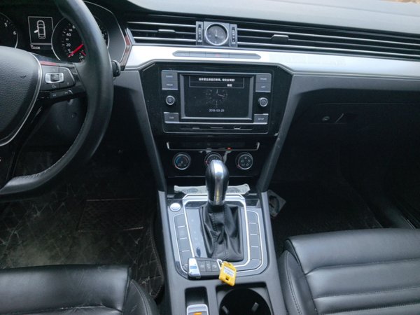 Volkswagen Magotan 2018, 122200 км, за 12133 USD - фото 16