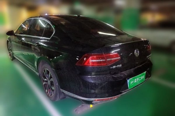 Volkswagen Magotan 2018, 170400 км, за 9216 USD