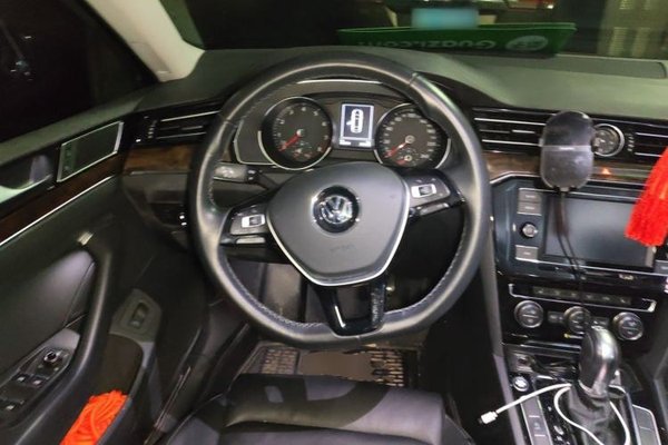 Volkswagen Magotan 2018, 88700 км, за 12315 USD - фото 7