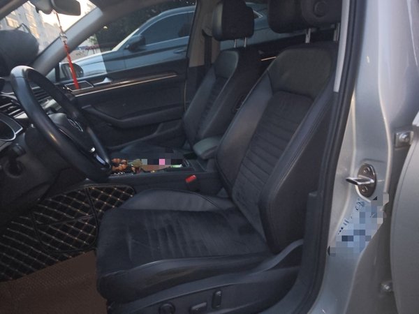 Volkswagen Magotan 2018, 98400 км, за 11784 USD - фото 16