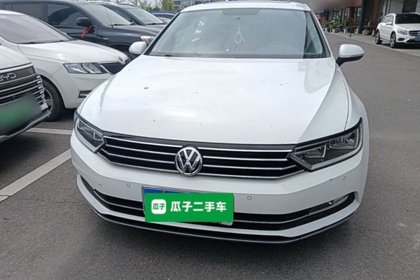 Volkswagen Magotan 2018, 177100 км, за 10323 USD