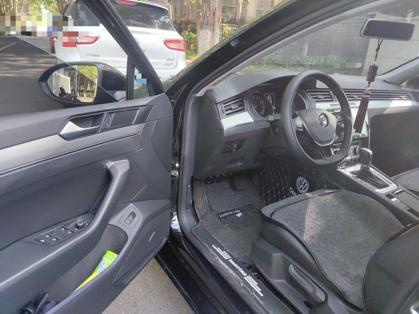Volkswagen Magotan 2019, 50599 км, за 10477 USD - фото 17