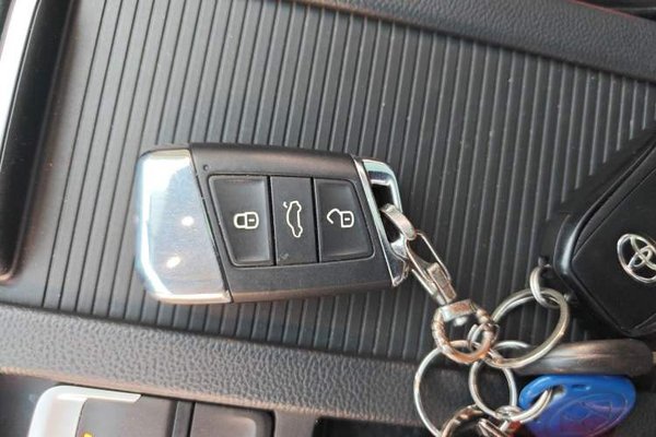 Volkswagen Magotan 2019, 60500 км, за 14834 USD - фото 17