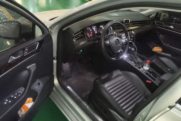 Volkswagen Magotan 2019, 56200 км, за 15087 USD - фото 19
