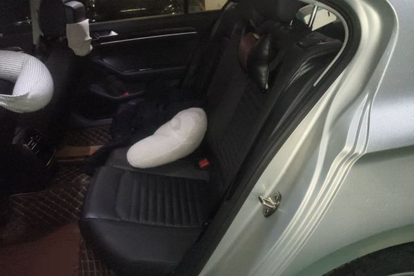 Volkswagen Magotan 2019, 56200 км, за 15087 USD - фото 20