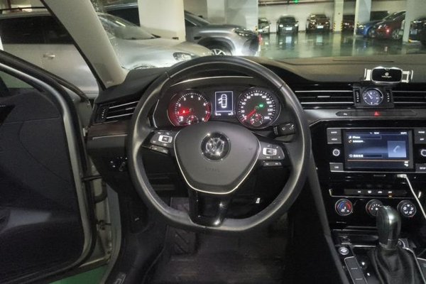 Volkswagen Magotan 2019, 56200 км, за 15087 USD - фото 9