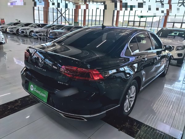 Volkswagen Magotan 2020, 54700 км, за 15453 USD