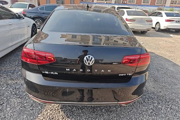 Volkswagen Magotan 2020, 57000 км, за 13509 USD