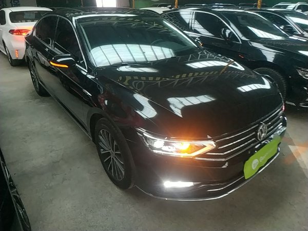 Volkswagen Magotan 2020, 102899 км, за 15225 USD