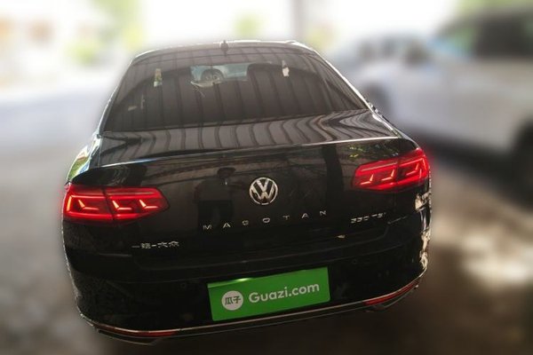 Volkswagen Magotan 2020, 48700 км, за 18353 USD